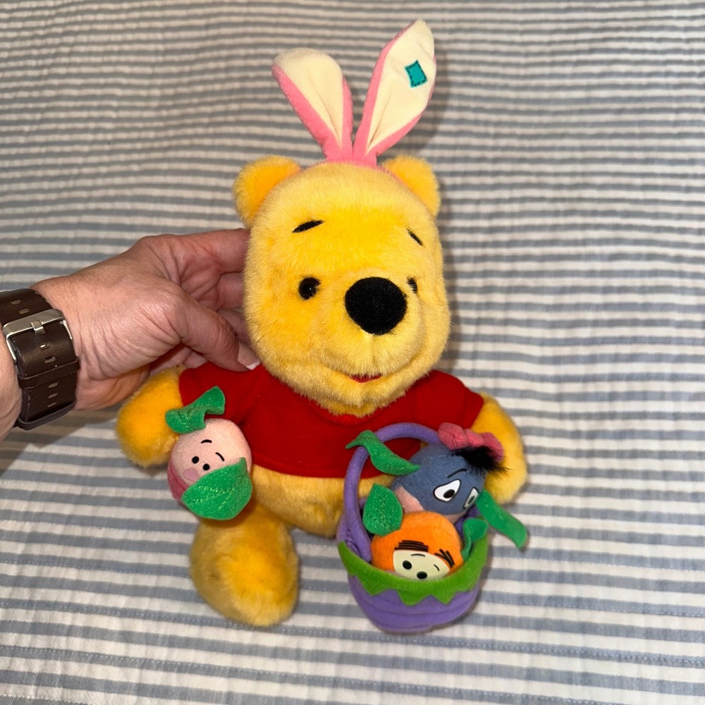 Disney Winnie the Pooh Easter Bunny Plush 1999 Mattel Tigger Eeyore Piglet Eggs